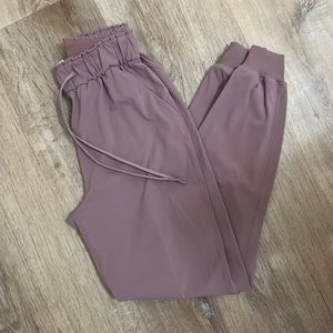 Lululemon Stretch High-Rise Jogger